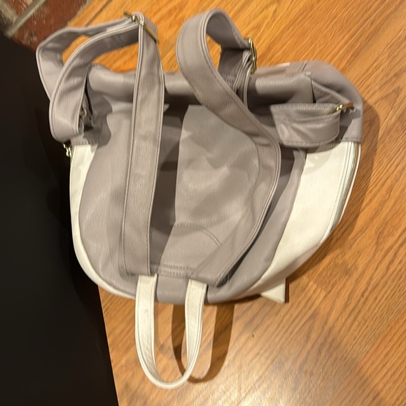 BETSEY JOHNSON XOX BETSEY STUDDED BOW BACKPACK BEIGE AUTHENTIC Pre- Owned - Picture 2 of 6